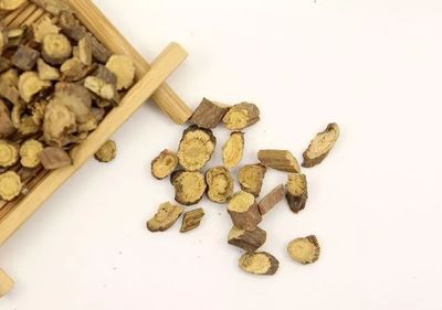 這款美白精華和SK2小燈泡成分98%相同,價格卻只要1/4。